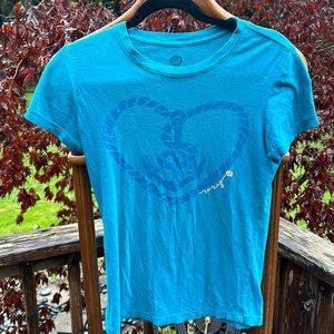 Roxy graphic T features rope & anchor heart with Roxy logo light blue size Small
